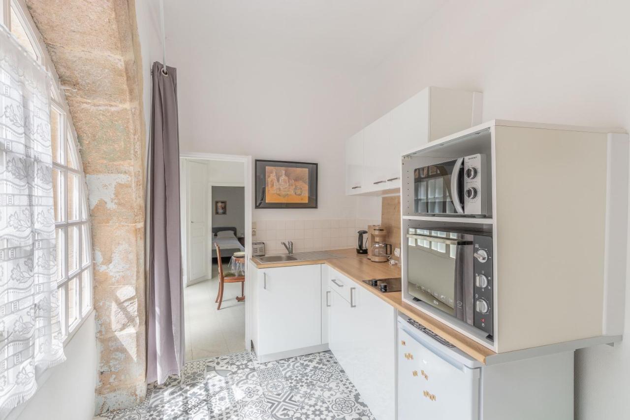 Cabana & Le Gite De La Tour - Proche Macon Nord Lugny 外观 照片